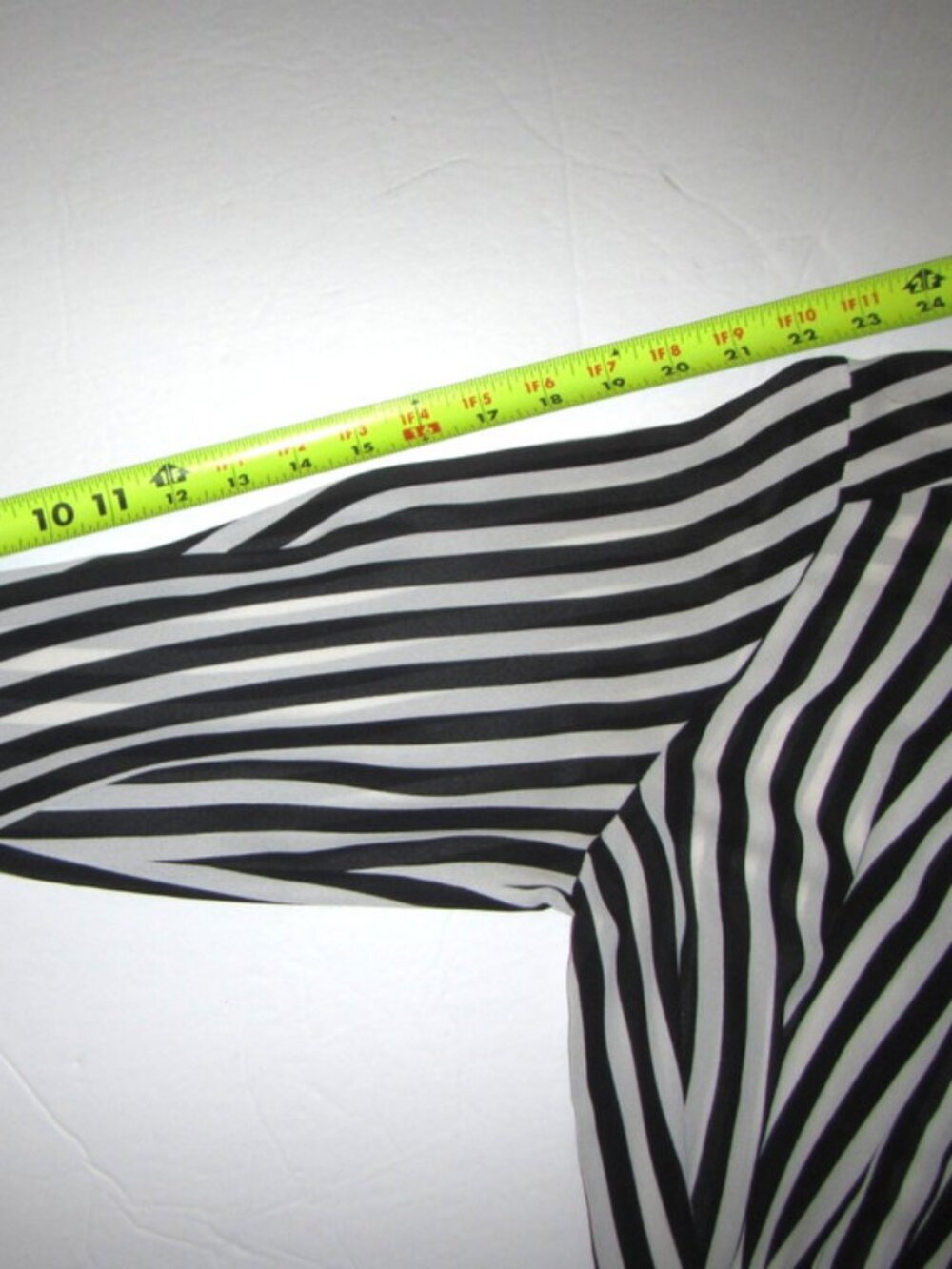 Sans Souci Black White Striped Long Sleeve Button Blouse Shirt MEDIUM - Picture 14 of 15